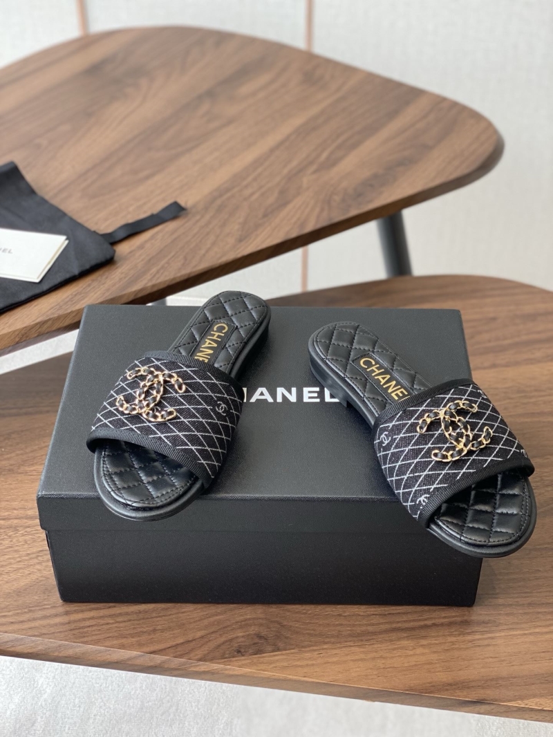 Ch**el slippers